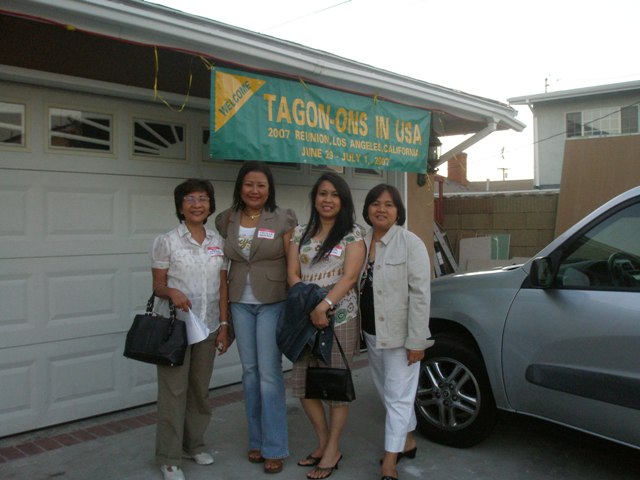 Mana H, Sapa, SLG, &amp;amp; Judstump at Mana Lorna's residence at the opening.